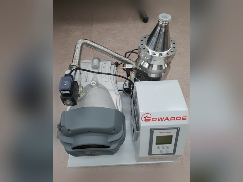 Edwards nXDS6i + 터보펌프 — 고진공 장비 납품 현장