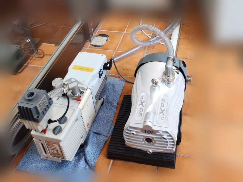Edwards RV8 · nXDS10i — 분석 장비(SEM) 납품 현장